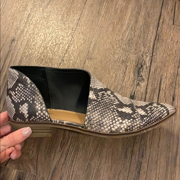 Snakeskin Booties - Picture 2 of 3